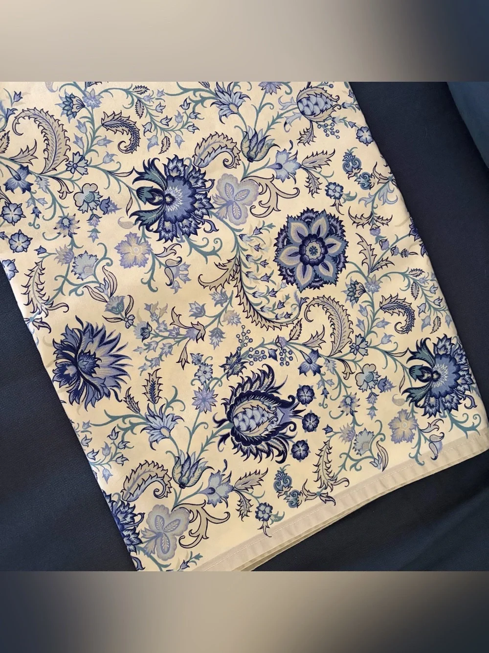 Vent Du Sud Blue and White French Tablecloth Teflon Coated Rectangular 92